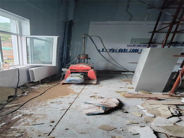 长白地基基础下沉墙体裂缝加固注浆顶升施工